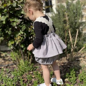 ZOÉ – Barboteuse à bretelle et jupon