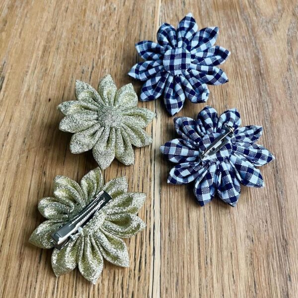 Duo Fleur Mère-Fille : une broche + une barrette assortie