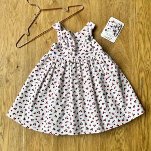 Robe à Bretelles – Coton imprimé fruit rouge – 3 ans