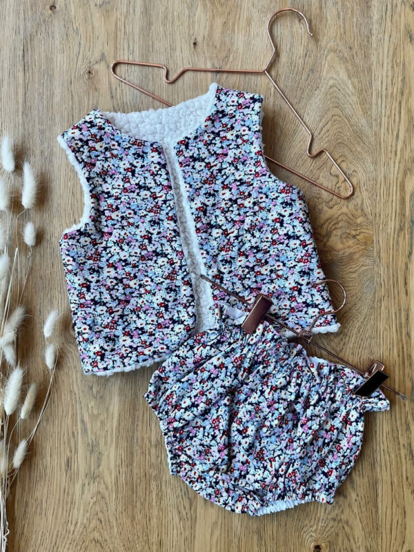 Gilet sans manche - Coton imprimé fleuri marine - 2 ans – Image 3