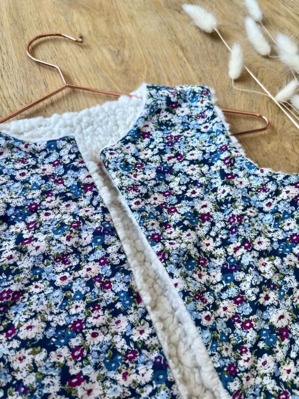 Gilet sans manche - Coton imprimé fleuri bleu - 2 ans – Image 2