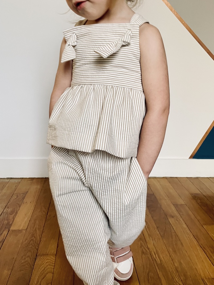 ensemble-cassio-alaina-sur-fillette