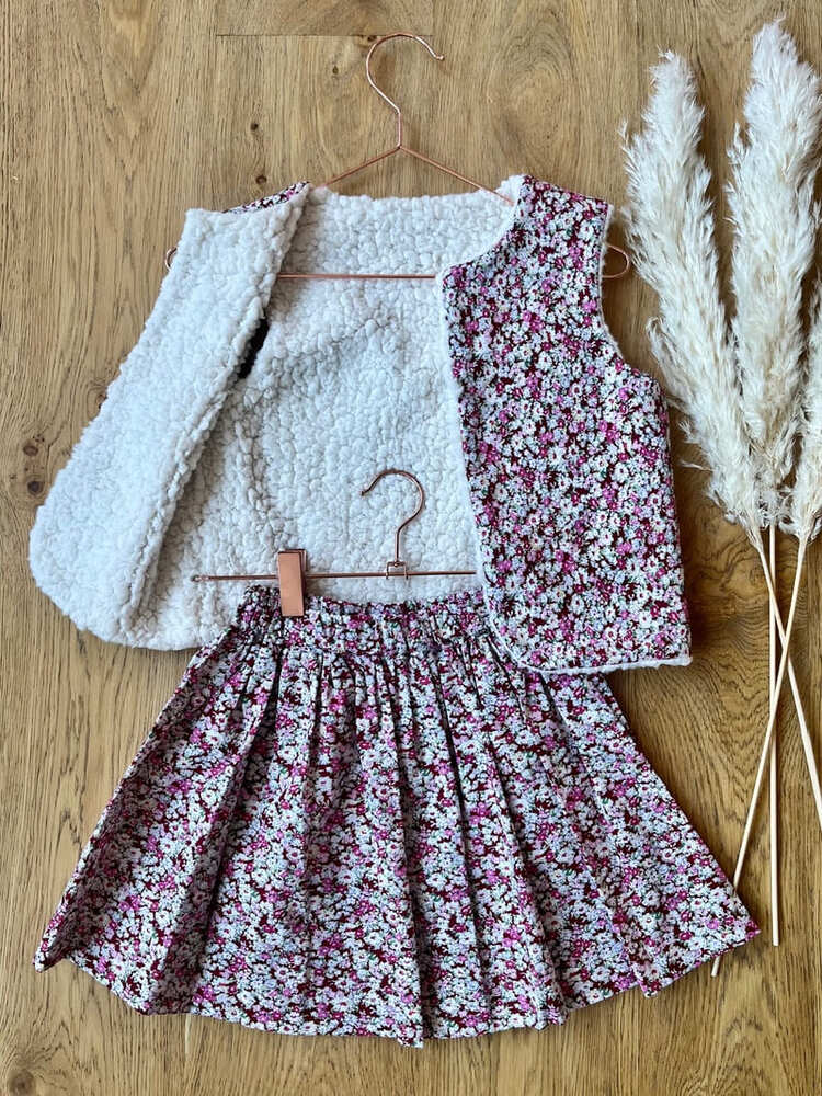 ensemble-gilet-jupe-minifloral-rose